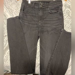 American Eagle Size 6L skinny jeans